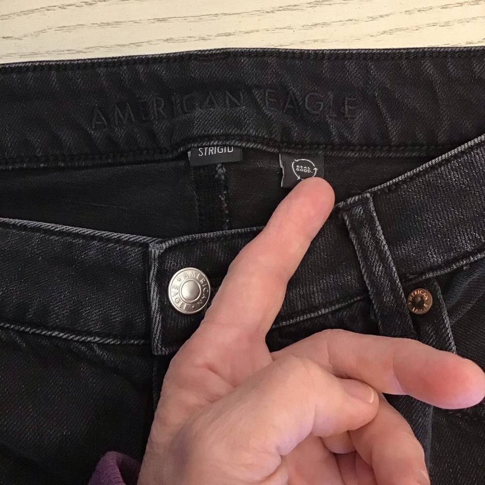 American Eagle 12 Mom Jeans Womens High Rise Distressed Faded Black Strigid 2024 - Picture 9 of 13